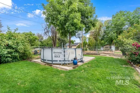 Exterior - 1015 E Park, Weiser, ID 83672 photo 3 of 5