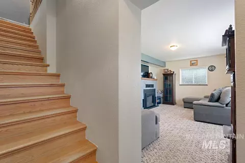 Entry Way - 1015 E Park, Weiser, ID 83672 photo 1 of 1