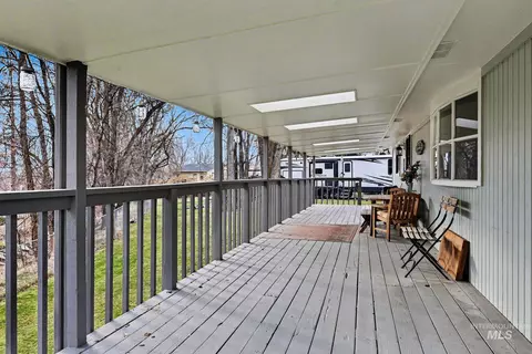 Exterior - 457 E Beacon Light Rd, Eagle, ID 83616 photo 8 of 15