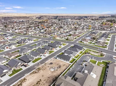 View/Area - 527 Falling Leaf Ln, Twin Falls, ID 83301 photo 2 of 7
