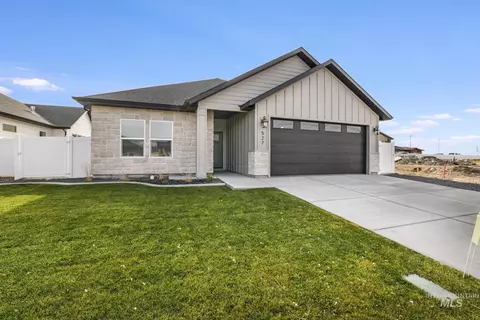 Exterior - 527 Falling Leaf Ln, Twin Falls, ID 83301 photo 2 of 6