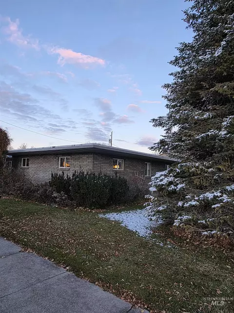 334 S 4th St, Rupert, ID 83350