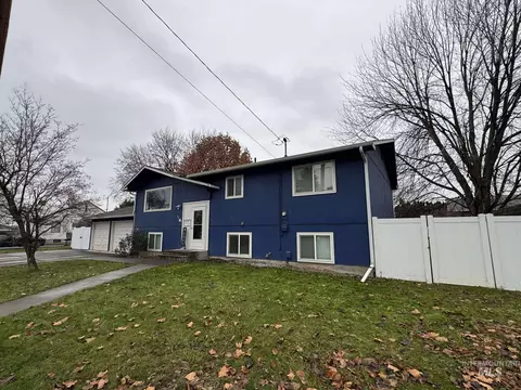 930 Preston Ave, Lewiston, ID 83501