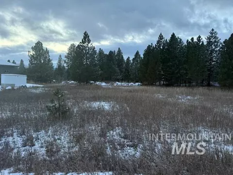 162 Fox Ln, Mccall, ID 83638 photo 2