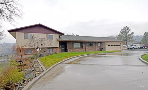 1045 Post Ln, Clarkston, WA 99403
