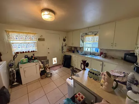 308 2nd Ave E, Jerome, ID 83338 photo 3