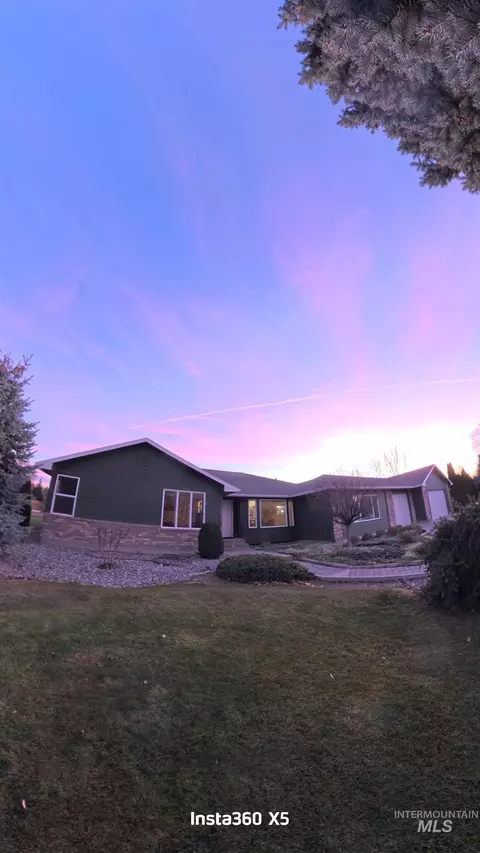 2450 Julie Ln, Twin Falls, ID 83301