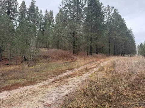 111 Cabarton Rd, Cascade, ID 83611 photo 4