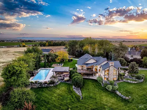 4262 S Rustler Ln, Meridian, ID 83642