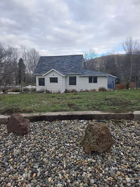 465 15th St, Pomeroy, WA 99347