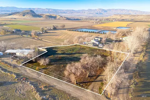 126 Charlotte Dr, Melba, ID 83641