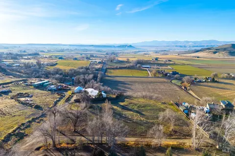 126 Charlotte Dr, Melba, ID 83641 photo 8