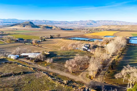 126 Charlotte Dr, Melba, ID 83641 photo 3