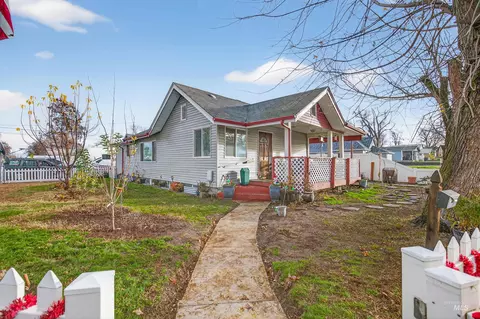 601 12th St, Clarkston, WA 99403