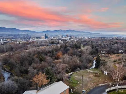 1212 N Happy Dr, Boise, ID 83706