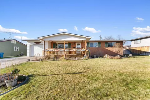 1795 N 7th E, Mountain Home, ID 83647