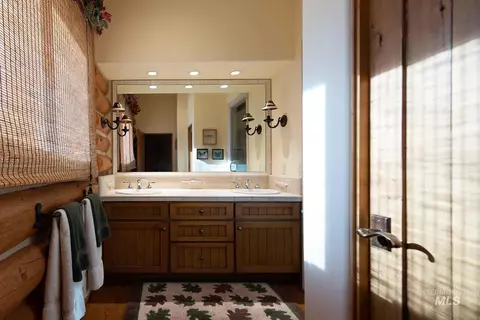 Bath - 249 Priest Rd, Picabo, ID 83313 photo 4 of 4