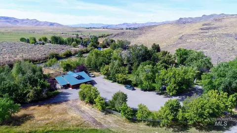Exterior - 249 Priest Rd, Picabo, ID 83313 photo 10 of 13
