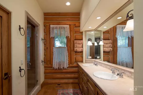 Bath - 249 Priest Rd, Picabo, ID 83313 photo 1 of 4