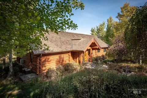 Exterior - 249 Priest Rd, Picabo, ID 83313 photo 4 of 13