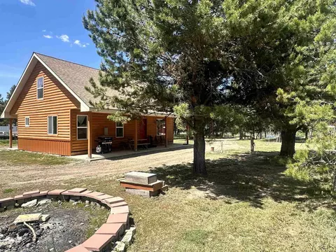 22 W Prospectors Dr, Cascade, ID 83611