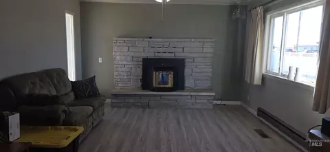 Living - 103 S 650 E, Burley, ID 83318 photo 3 of 5