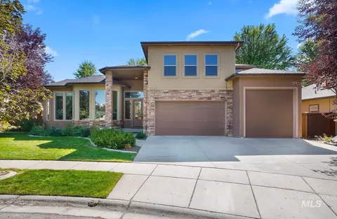 5327 N Red Hills Pl, Meridian, ID 83646