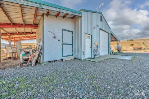 Exterior - 985 Hwy 95, Weiser, ID 83672 photo 9 of 18