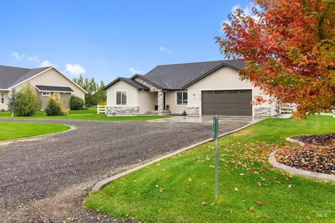 Exterior - 919 9th Ave E, Gooding, ID 83330 photo 16 of 17