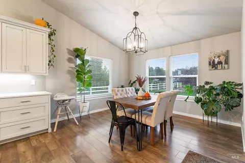Dining - 919 9th Ave E, Gooding, ID 83330 photo 1 of 3