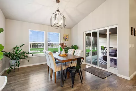 Dining - 919 9th Ave E, Gooding, ID 83330 photo 2 of 3