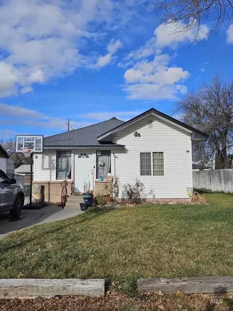1541 4th Ave E, Twin Falls, ID 83301 photo 1