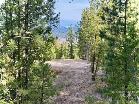 11 Augustus Way, Cascade, ID 83611 photo 3