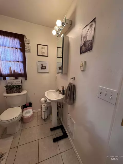 Bath - 603 Main St, Filer, ID 83328 photo 4 of 4