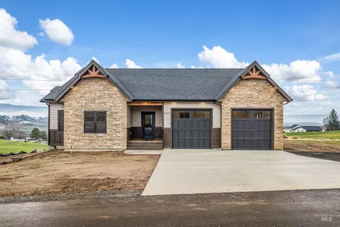 2271 Chukar Dr, Clarkston, WA 99403