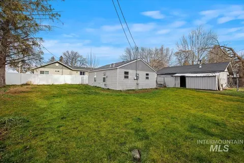 Exterior - 711 E Ave D, Jerome, ID 83338 photo 6 of 11