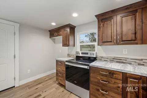 Kitchen - 711 E Ave D, Jerome, ID 83338 photo 4 of 5