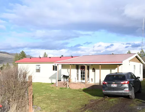 32288 Amos Bench Rd, Lenore, ID 83541