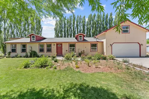 805 Highway 78, Hammett, ID 83627