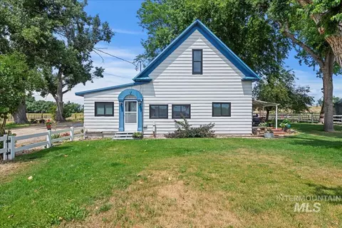 3 8th St, Middleton, ID 83644