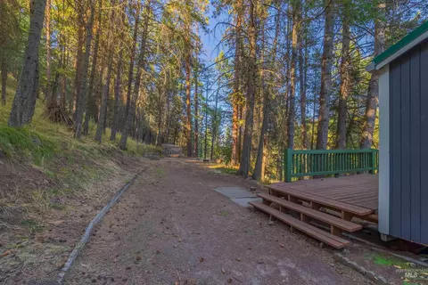 20235 Valley View Dr, Lewiston, ID 83501