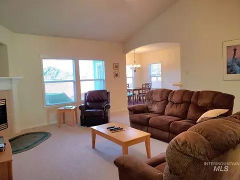 Living - 1100 E Wright St, Boise, ID 83706 photo 3 of 3