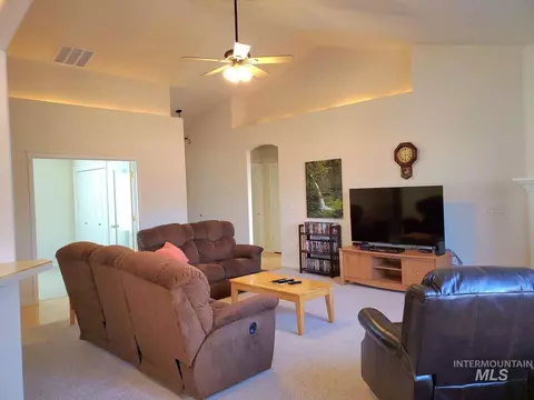Living - 1100 E Wright St, Boise, ID 83706 photo 1 of 3