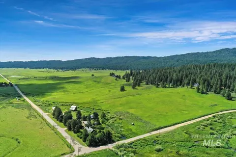 798 And 806 High Valley Rd, Cascade, ID 83611 photo 1