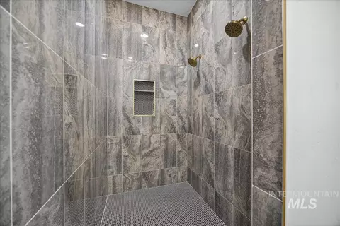 Bath - 23739 Legends Ln, Caldwell, ID 83607 photo 5 of 8