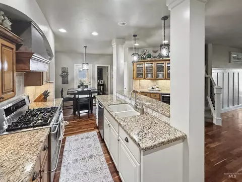 Kitchen - 2425 S Chipper Way, Eagle, ID 83616 photo 2 of 6
