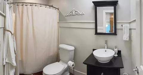 Bath - 2425 S Chipper Way, Eagle, ID 83616 photo 5 of 5