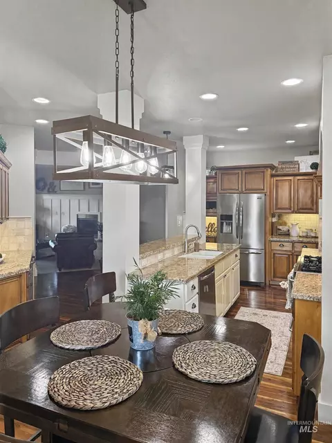 Dining - 2425 S Chipper Way, Eagle, ID 83616 photo 2 of 3