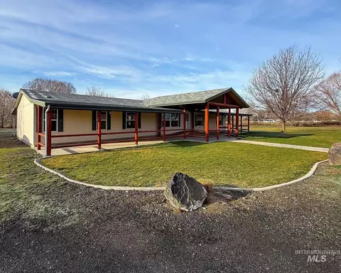 11205 Dally Ln, Middleton, ID 83644