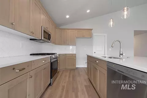 Kitchen - 1355 Crescent St, Weiser, ID 83672 photo 1 of 3